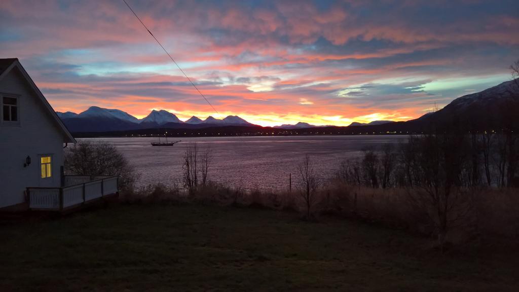 Bustad Larseng Exteriör bild